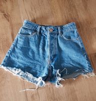 Jeans Shorts Gr. 32  Vintage High Waist H&M blau  neuwertig Brandenburg - Spremberg Vorschau