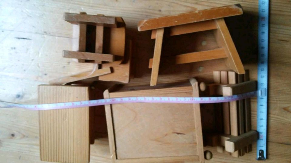 Puppenhausmöbel Bett Herdplatte Garderobe Kehrblech Baufix in Rheurdt