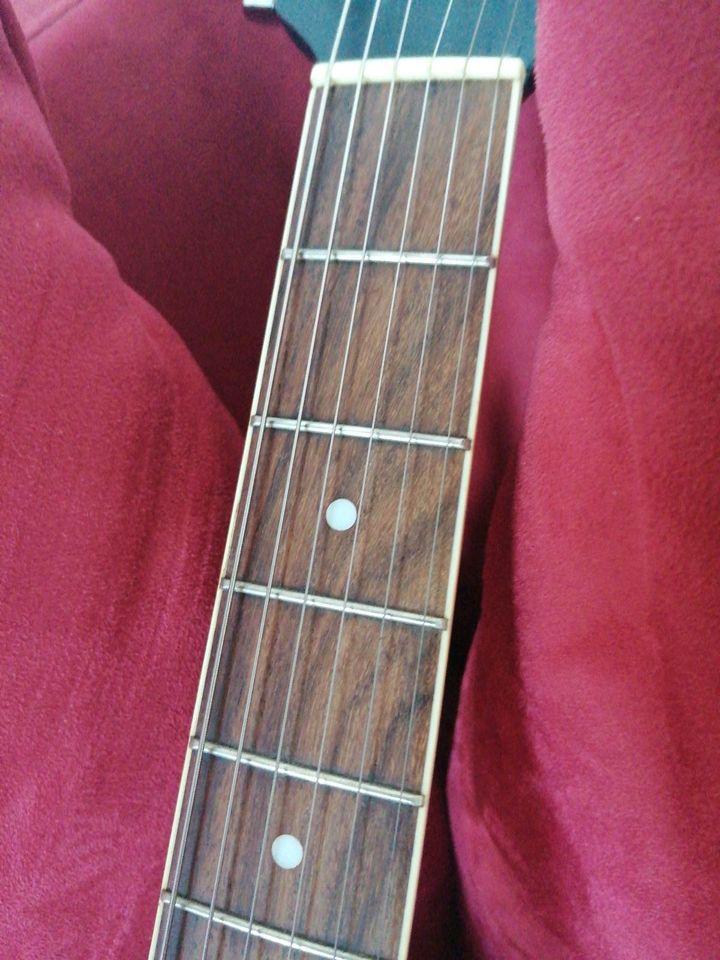 Ovation Applause AE27 in Schwarme