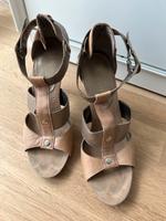 Sandalen beige echt Leder Gr. 40 München - Trudering-Riem Vorschau