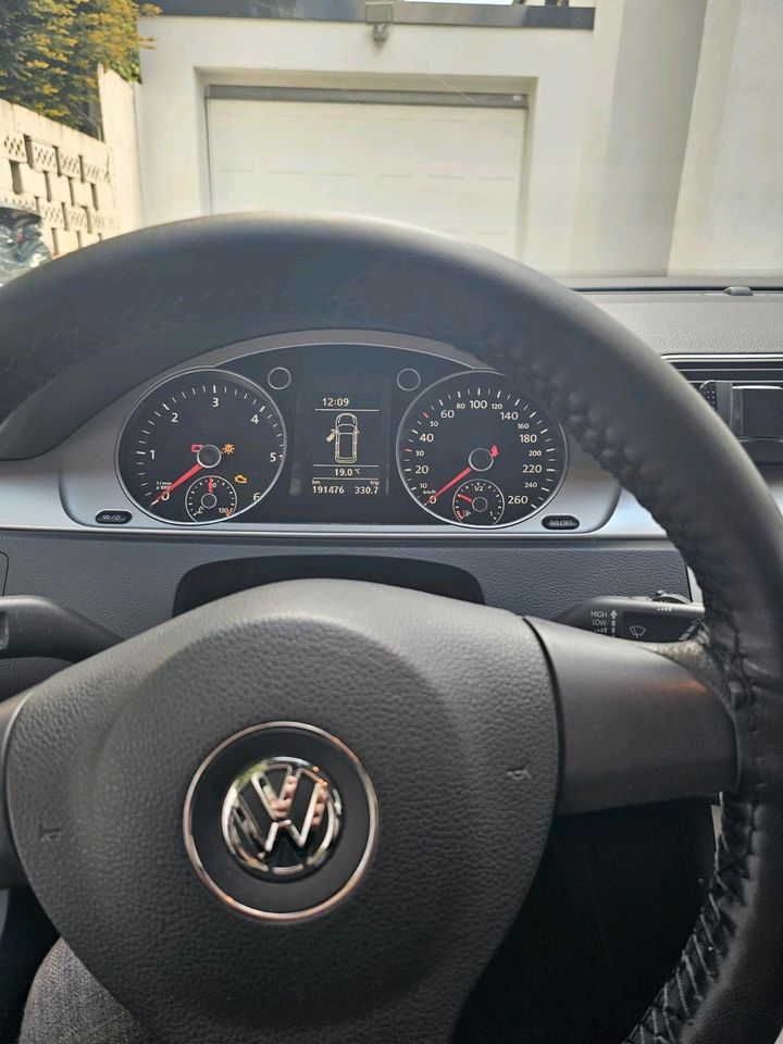Volkswagen Passat Variant 1.6TDI BlueMotion in Herne