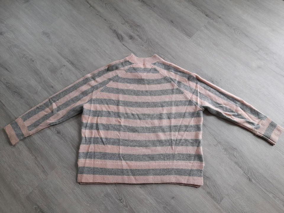 Strickpulli von Tommy Hilfiger in Moringen