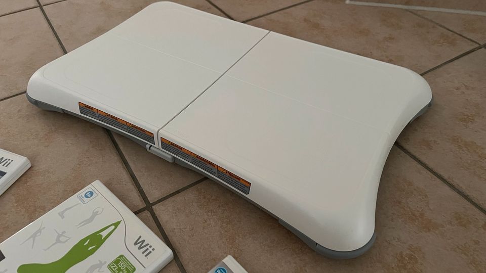 Wii Balance Board - Wie Neu - mit Spiele in Allmersbach