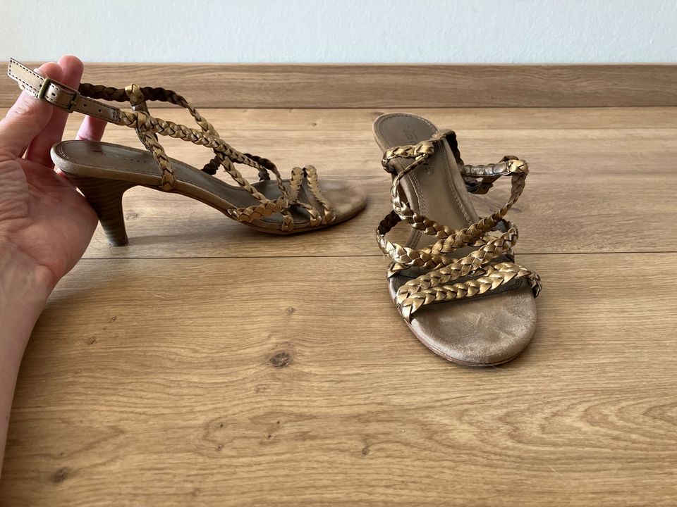 Tamaris goldene Sandalen mit Absatz in Hessen - Rüsselsheim | eBay  Kleinanzeigen ist jetzt Kleinanzeigen