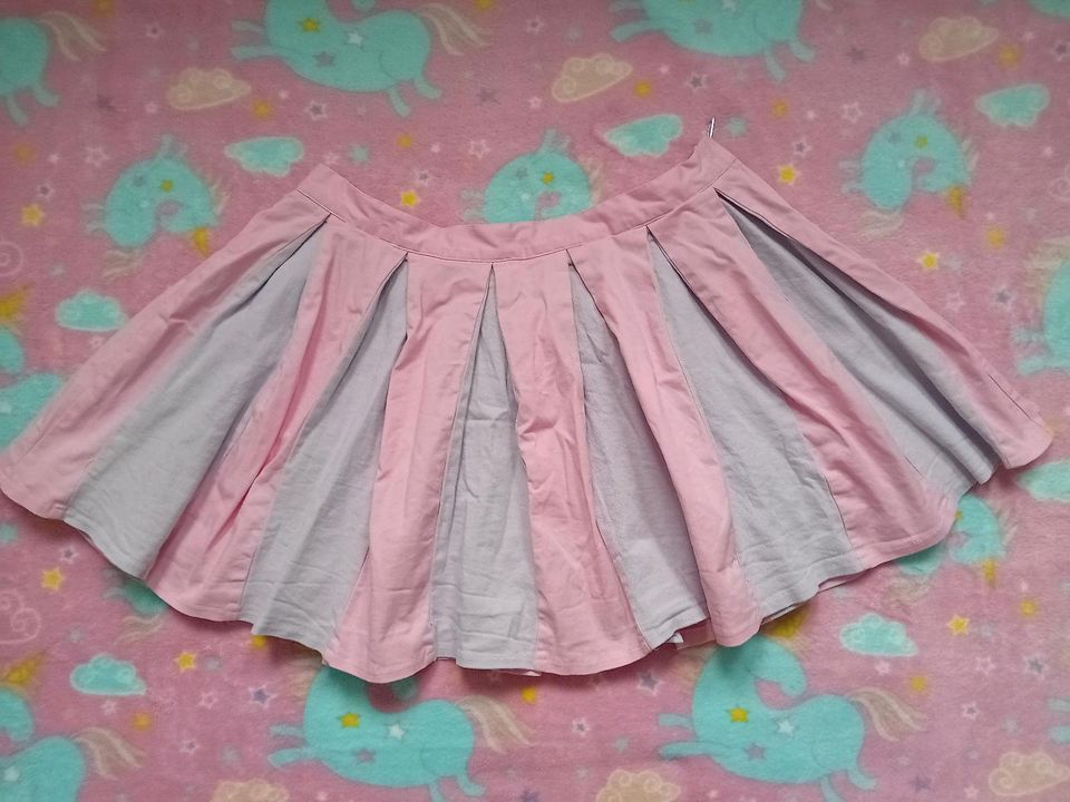 Sugar Thrillz Two Tone Pleated Mini Skirt - Purple/Pink Größe L in Billerbeck