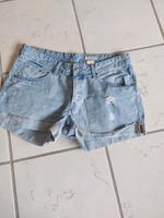 Jeans Shorts Gr.42  H &M Destroyed Hessen - Dieburg Vorschau