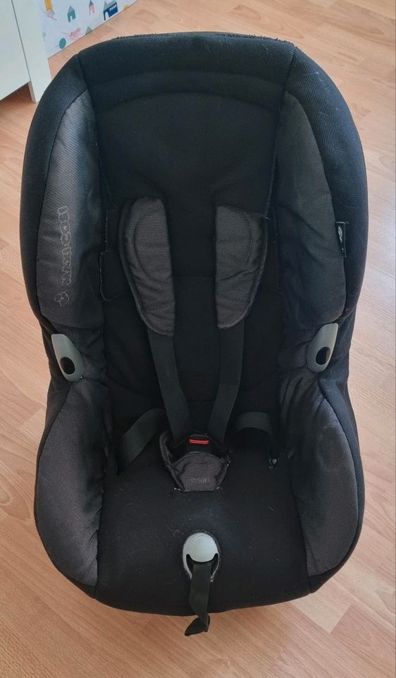 Maxi Cosi Auto Kindersitz in Schönebeck (Elbe)