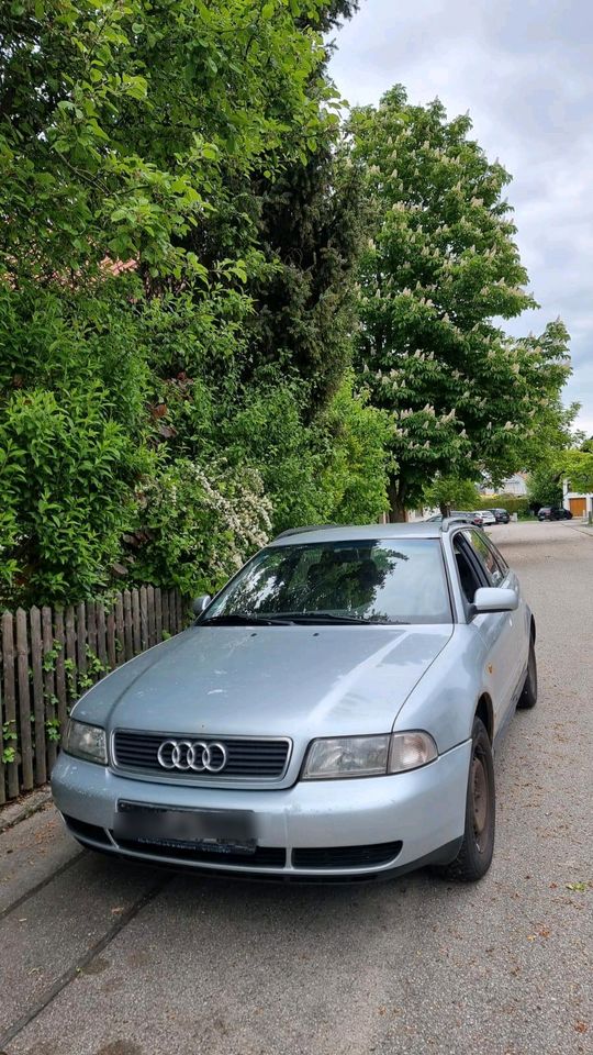 Audi A4 B5 Avant 1.8 in Aschheim