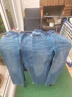 Jeans 2 x Gr. 128/134, 1 x Gr. M Kr. München - Gräfelfing Vorschau