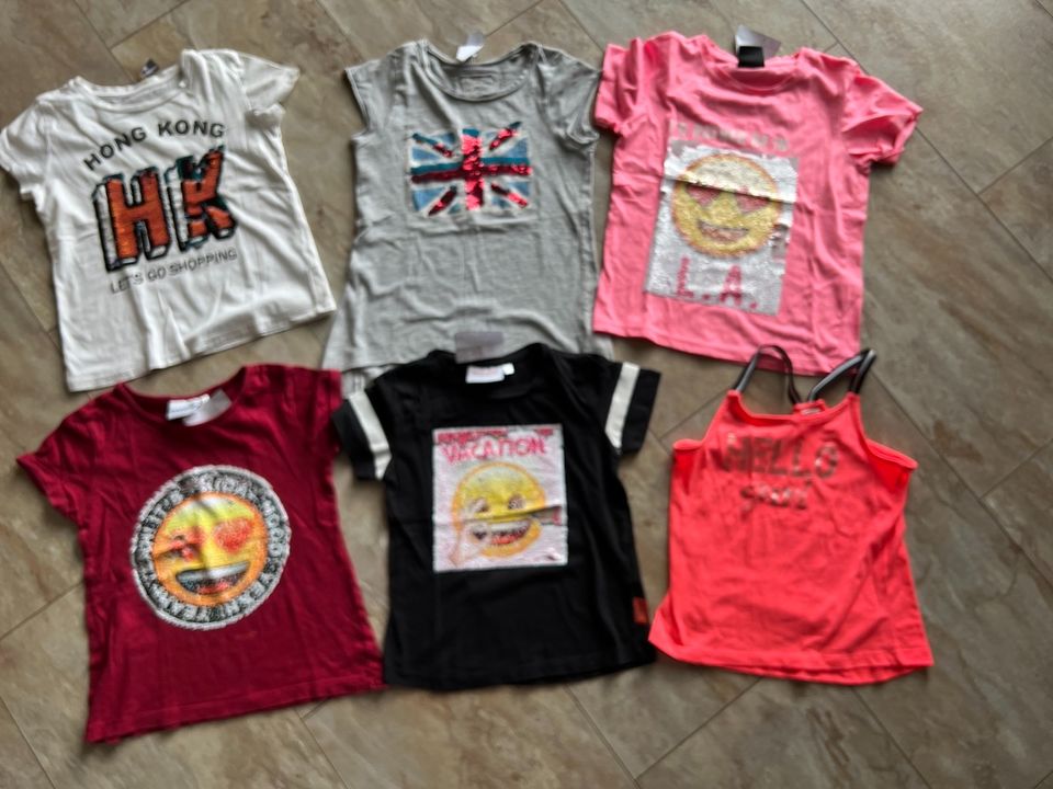 Kinderkleidung T Shirt gr 128 Mädchen in Kaltenengers