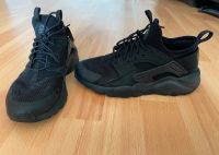 *Neuwertig* Nike Air Huarache Damen Größe 36,5 Hessen - Kassel Vorschau