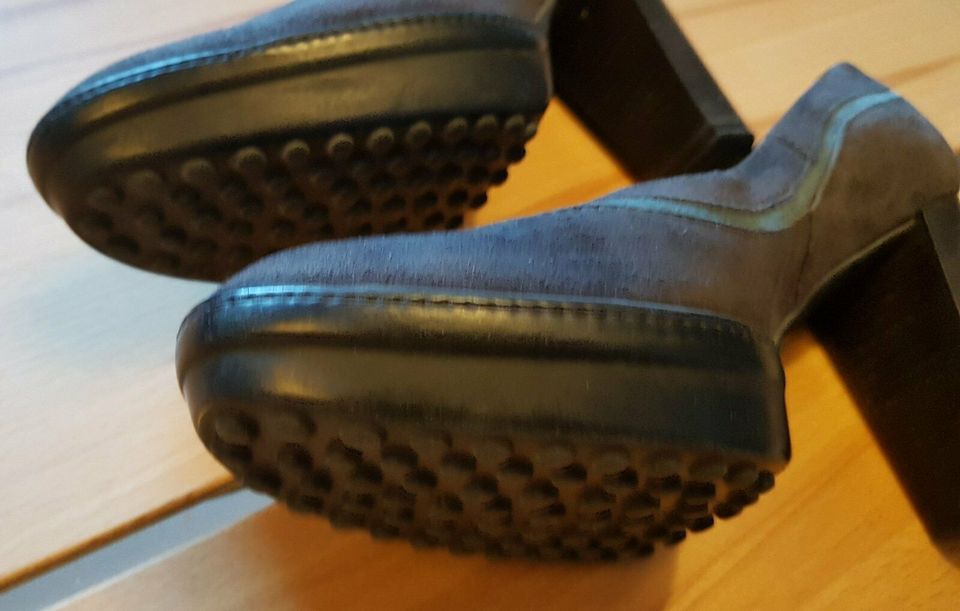 TOD'S Absatzschuhe Pumps Veloursleder Grau Gr. 38 in Friedrichsdorf