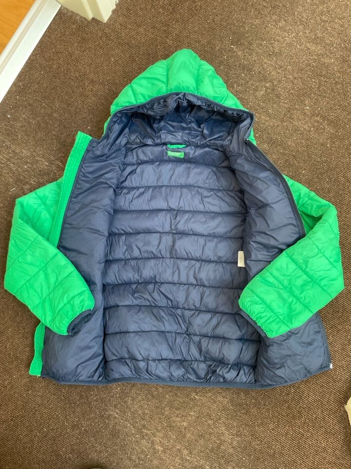 UC Benetton leichte Daunenjacke grün blau Gr. 150 cm TOP! in Schwanewede