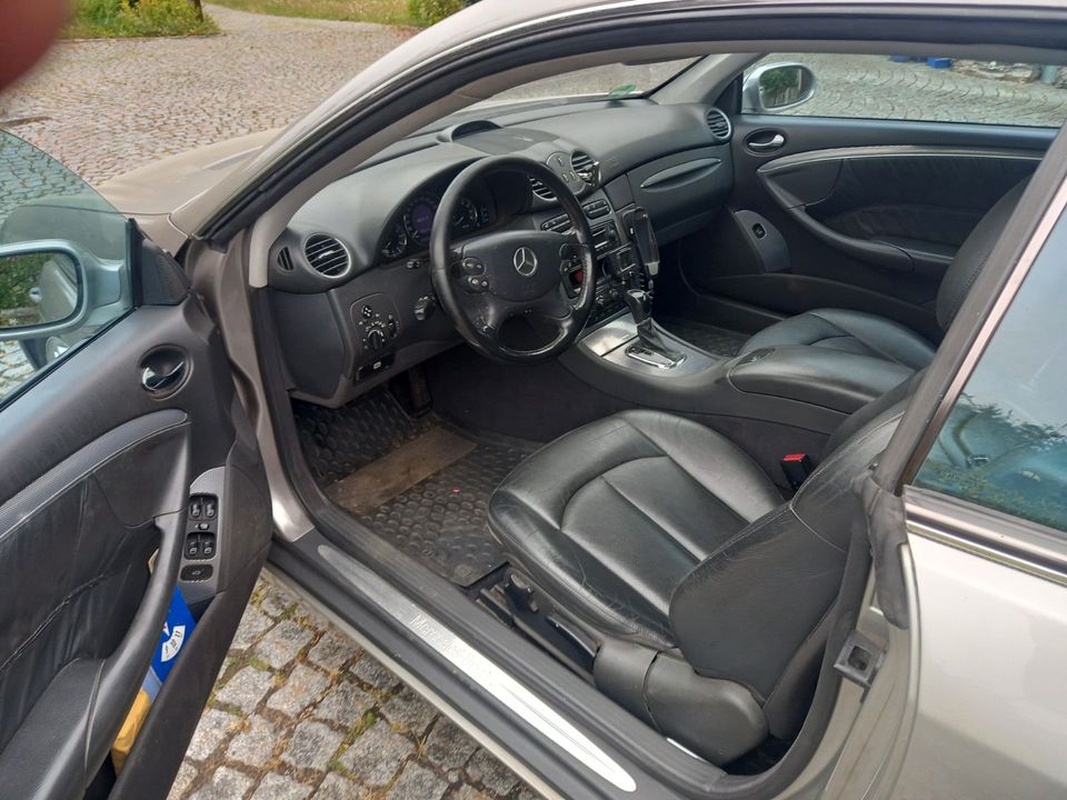 Mercedes-Benz CLK 200 KOMPRESSOR Elegance in Perasdorf
