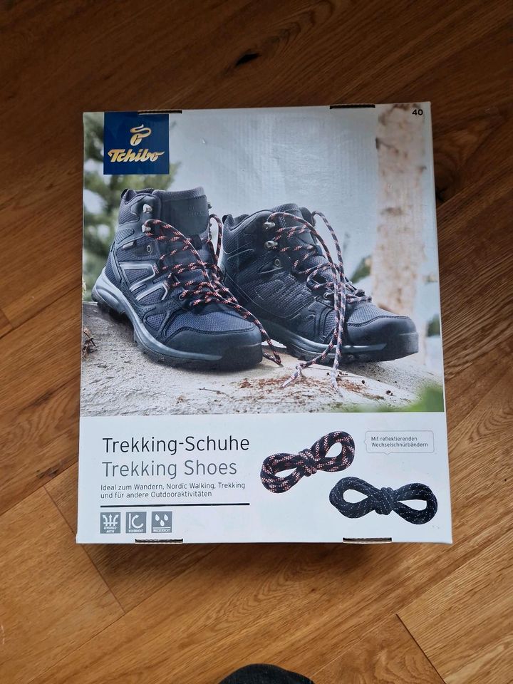 Trekking-Schuhe Wanderschuhe Tchibo Gr.40 blau in Schwerin