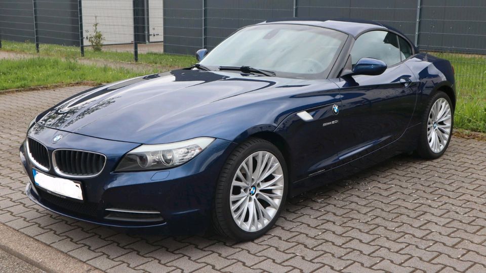 BMW Z4  sDrive 20i Roadater (wenig Kilometer) in Pforzheim