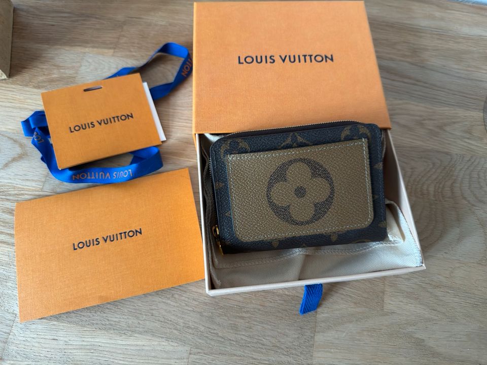Louis Vuitton Lou Geldbörse in Bad Bergzabern