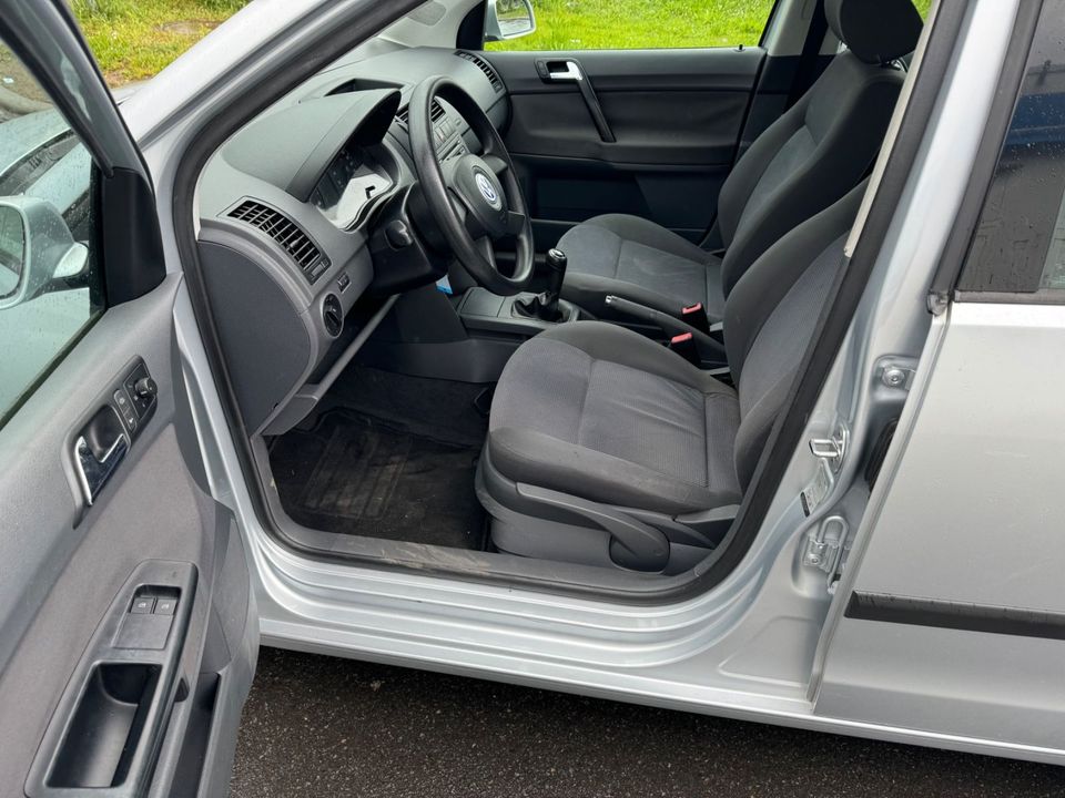 Volkswagen Polo IV Comfortline*Klima*Gute Anfänger Fahrzeug in Frankfurt am Main