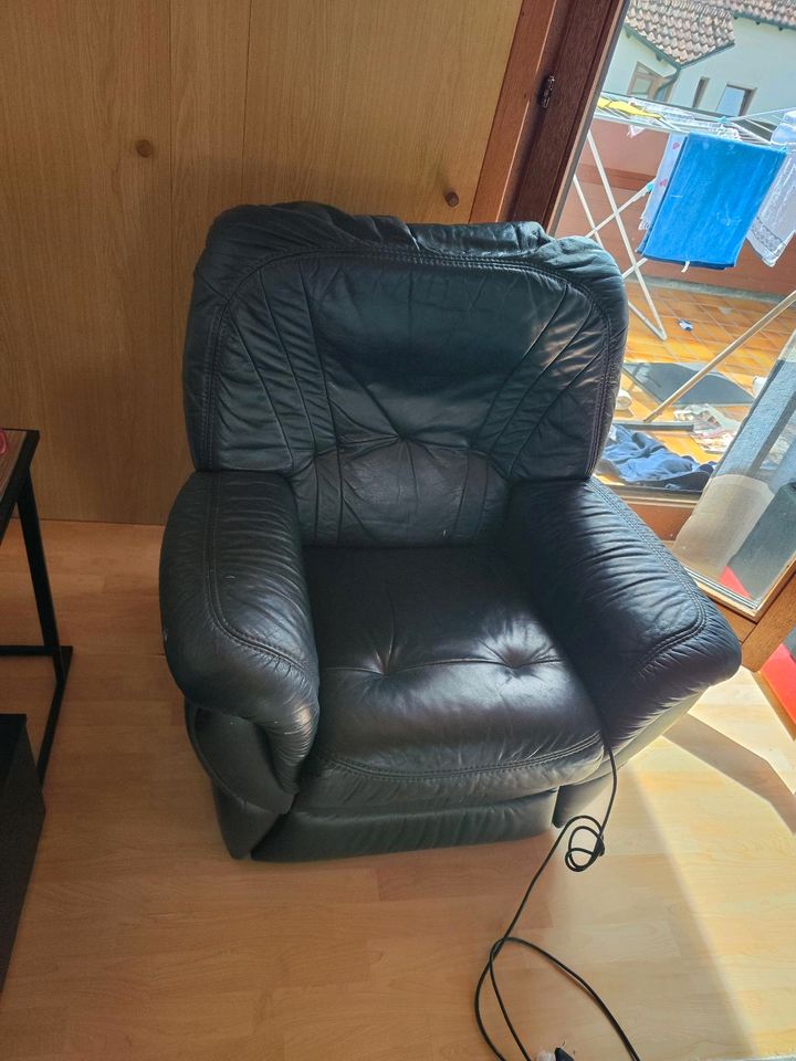 Schwarze Sessel in Altshausen