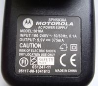 Handy Ladekabel 5,9V 375mA, Motorola 5010A SPN5038A Schleswig-Holstein - Ahrensburg Vorschau