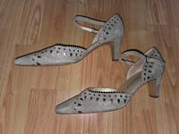 Peter Kaiser Pumps Gr.39 beige Nordrhein-Westfalen - Moers Vorschau