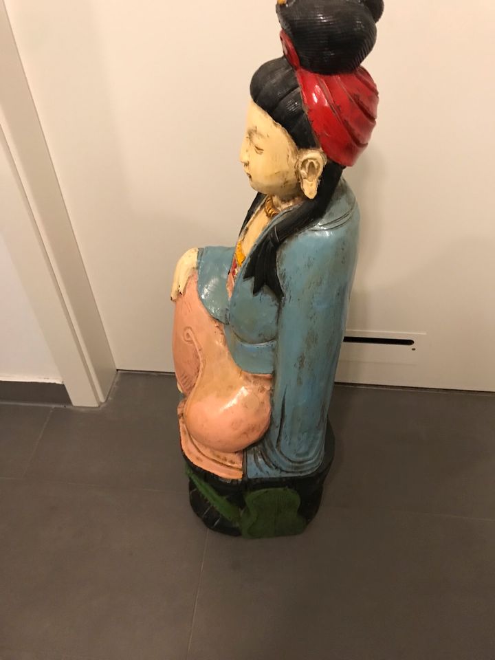 Asiatische Figur in Mülheim (Ruhr)