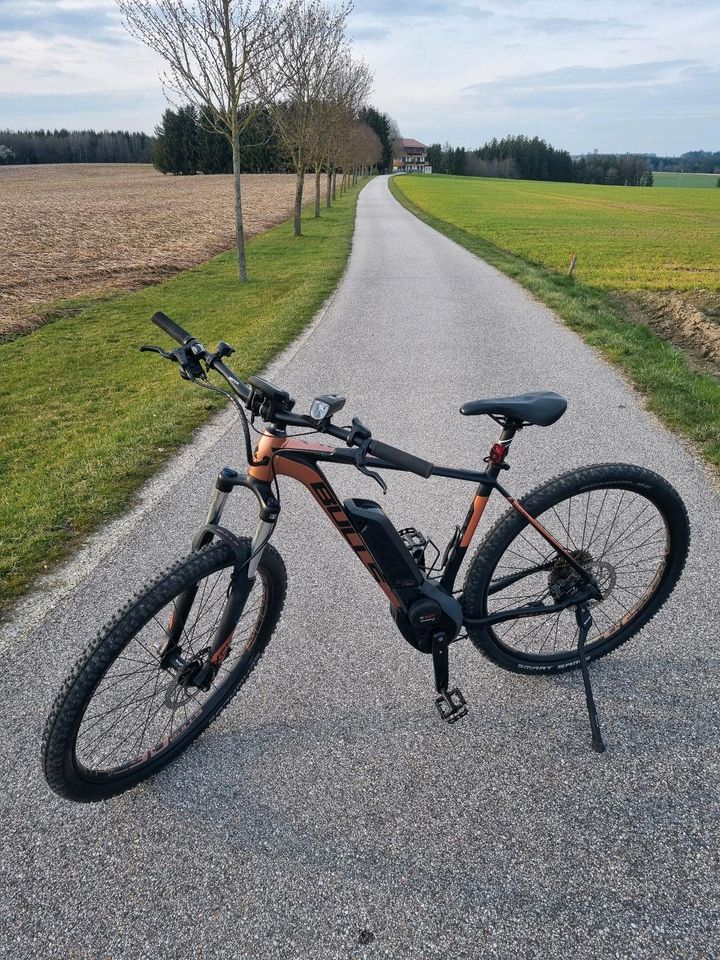 ♥️♥️ Bulls E-Bike Super Zustand Rad Fahrrad 2000 km in Vilsbiburg