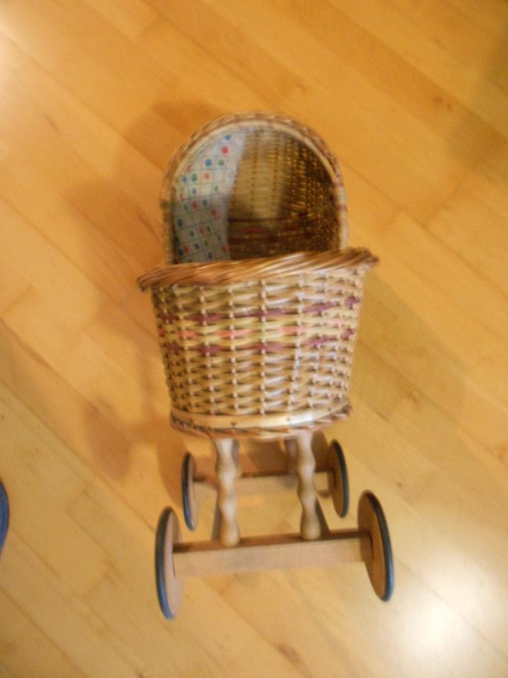Puppenwagen, korbpuppenwagen, Korbwagen retro, Rattan 50ger Jahre in Bad Tölz