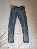 Jeans von H&M Größe 40, Stretch-Jeans, grau Hessen - Wetzlar Vorschau