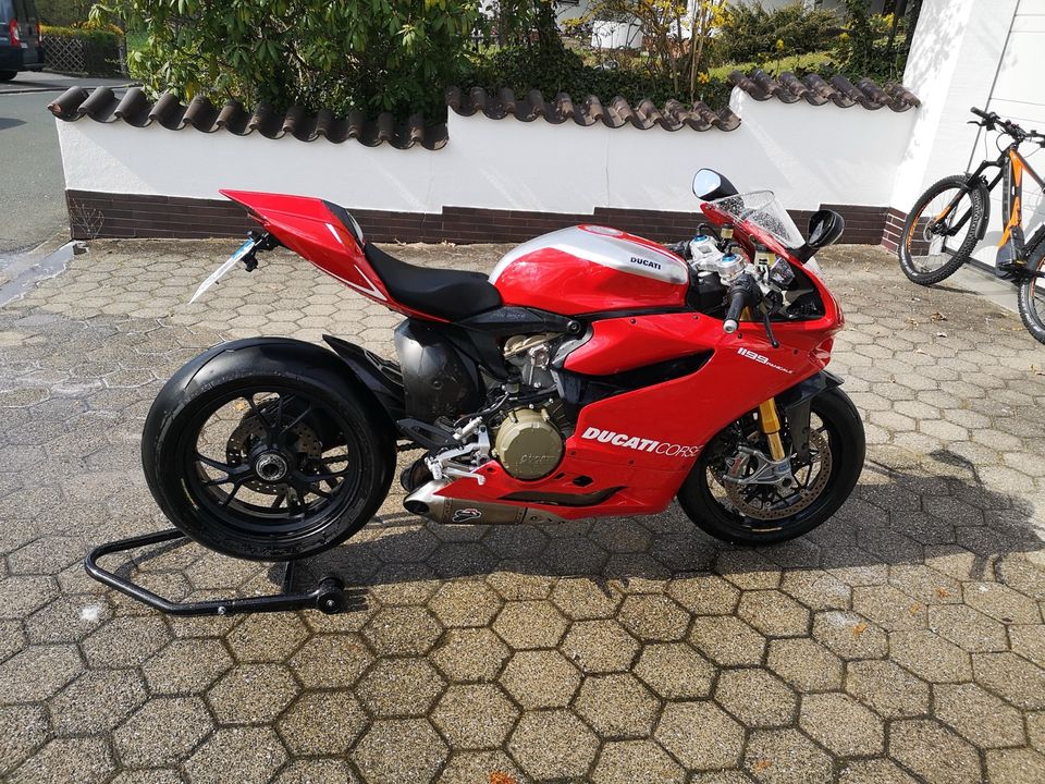 Ducati Panigale 1199R in Bindlach