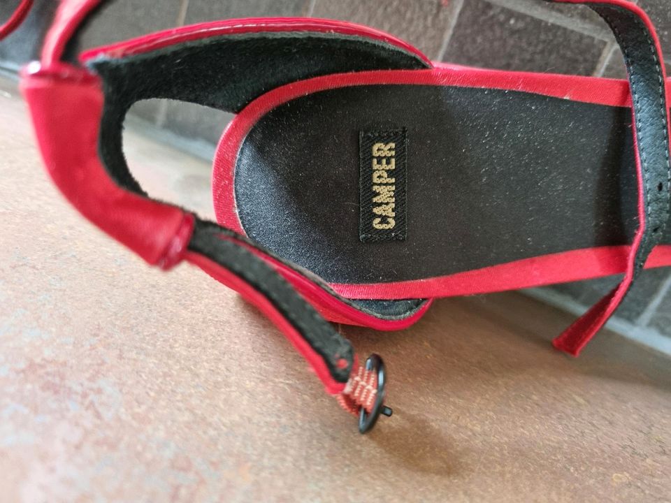 Camper Damen Sling Pumps rot Gr. 39 in Mainz