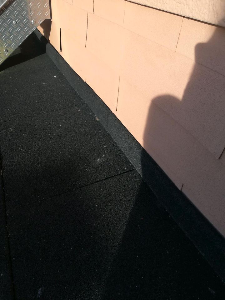 Warco Terrassenplatten in Schwarz und Randleisten dazu in Scheibenberg