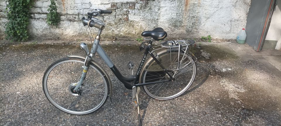 Damenfahrrad Gazelle Saphir Goldline 28 Zoll in Krefeld