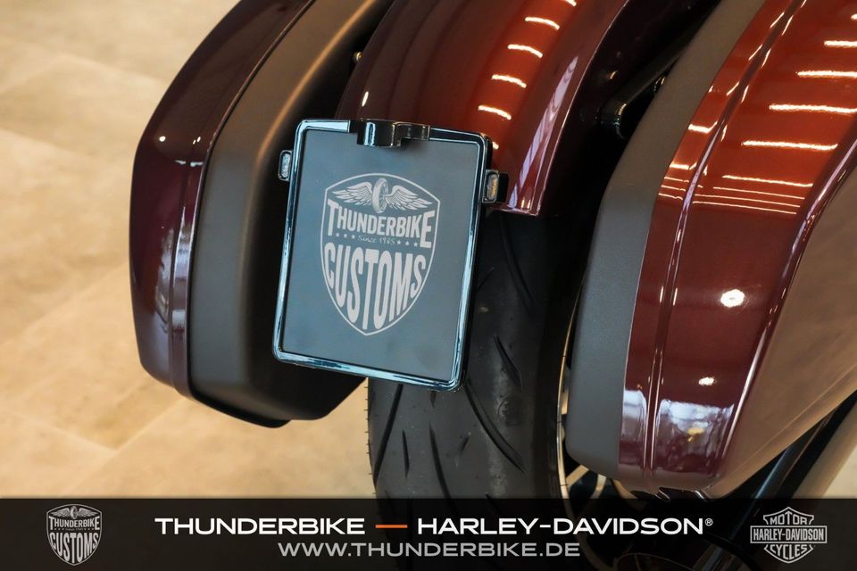 Harley-Davidson Softail FLSB Sport Glide in Hamminkeln
