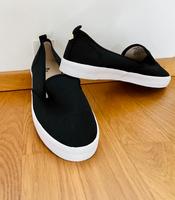 H&M Loafer Schwarz Glanz NEU Gr. 38 München - Pasing-Obermenzing Vorschau