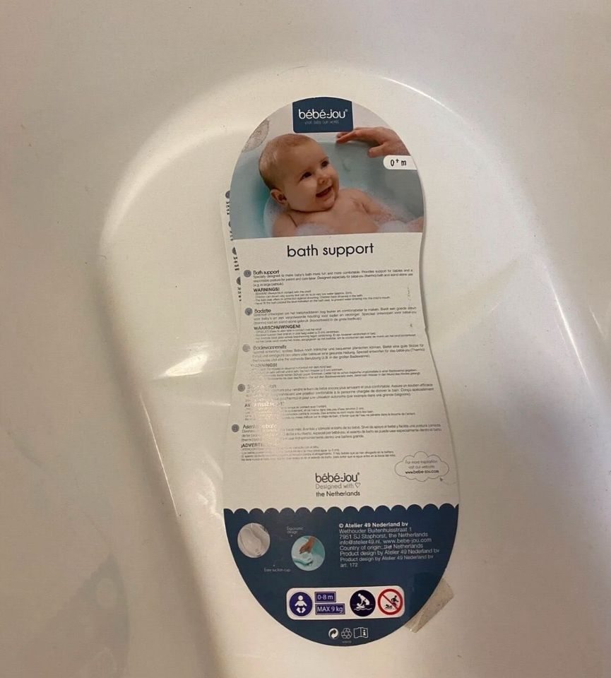 Babybadewanne mit Gestell in Aspach