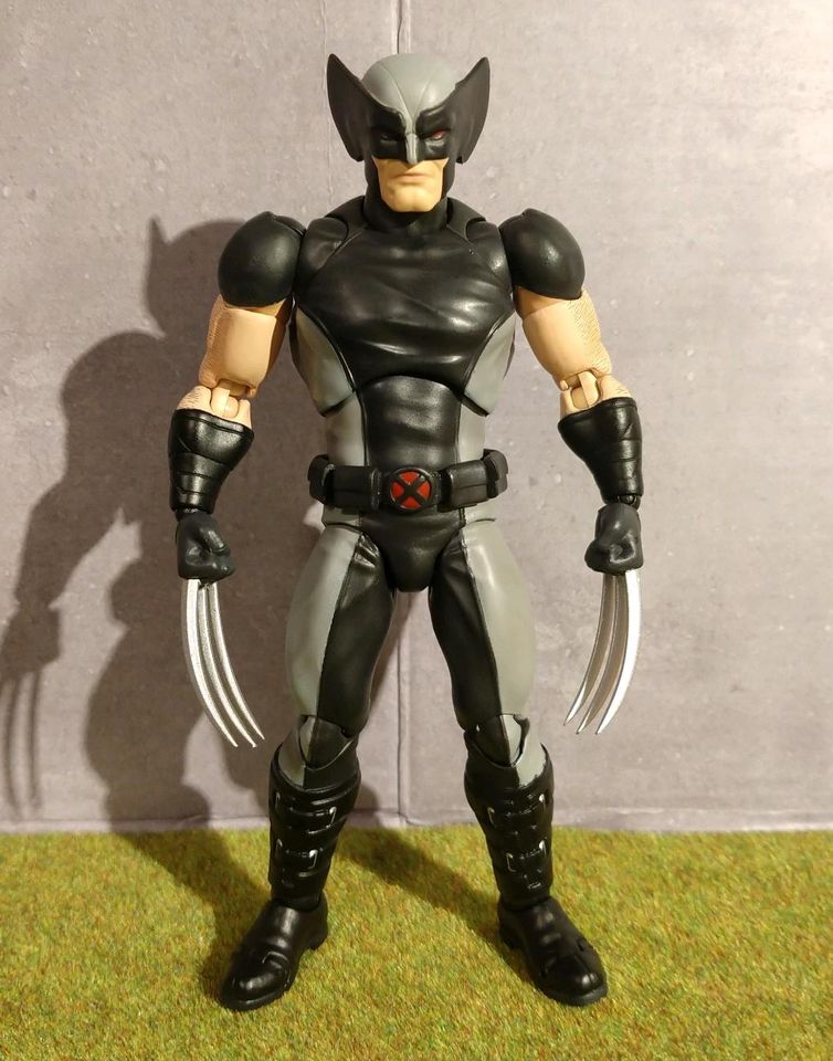 Original Mafex X-Force Wolverine Figur Marvel X-Men in Bielefeld