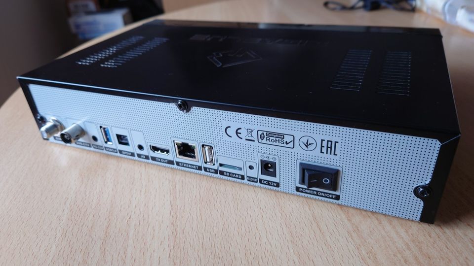 GigaBlue UHD Trio 4K DVB-S2x DVB-C/T2 Receiver OpenATV 7.4 oscam in Schleusingen
