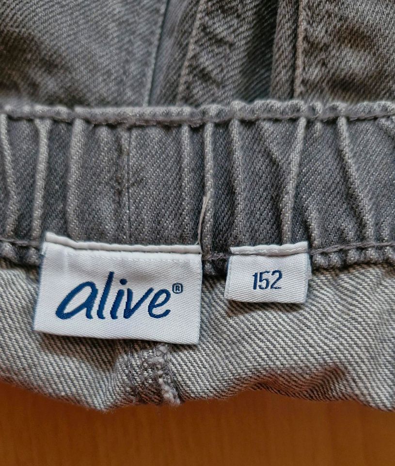 Jeans Shorts  Gr. 152 in Waldbrunn