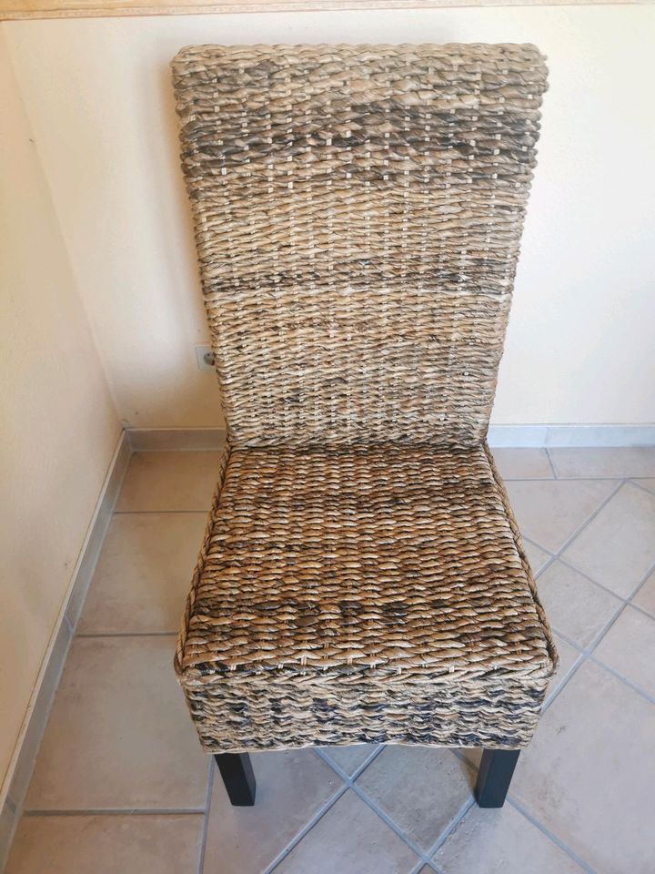 Esszimmer Stühle aus Mangoholz / Bananengeflecht in Angermünde
