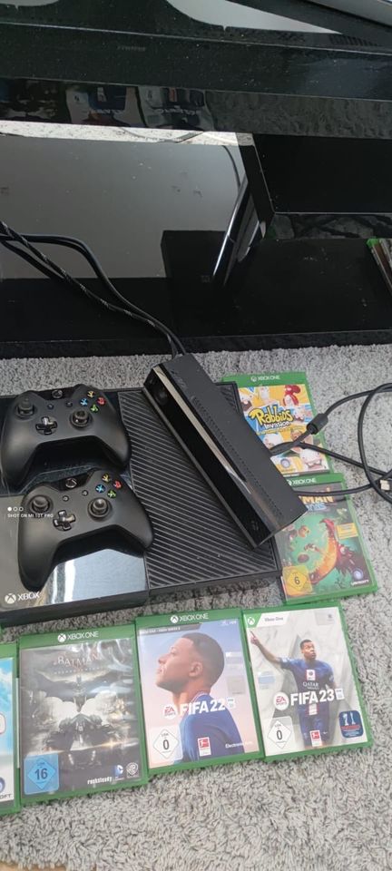 Xbox One mit diversen Spielen in Gehrden