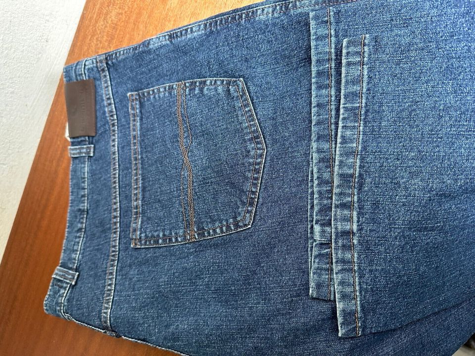 PIONIER JEANS HERREN  gr 34 68  W52L34 XXXXXL BUNTBREITE 135 cm, in Lage