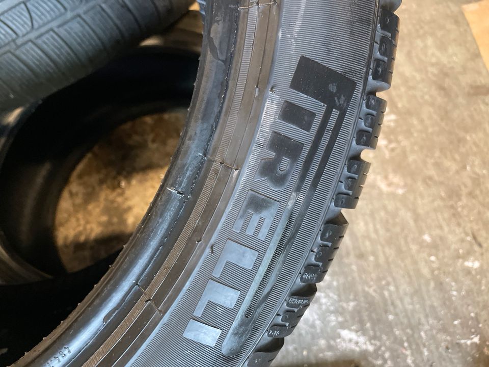 2x Winterreifen ❄️ 285 35 R19 99V  Pirelli SottoZero in Holzgerlingen