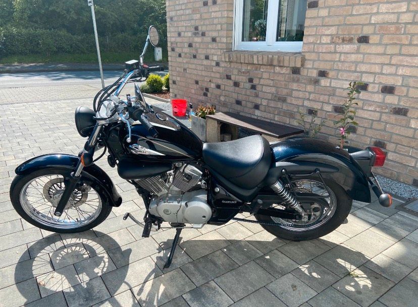 Suzuki Vl 125 Intruder (3600€ VB) in Bonn