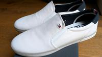 Original Tommy Hilfiger Slipper Neu in OVP Gr. 42 Kr. München - Gräfelfing Vorschau