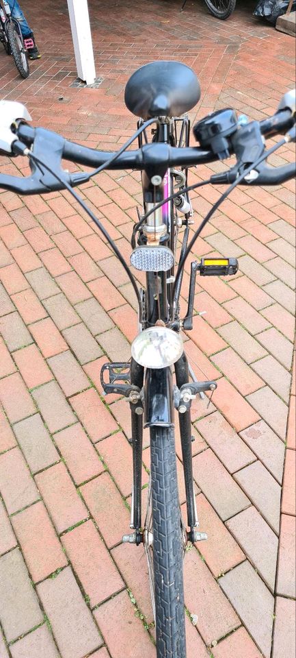 28 Zoll Mädchen Fahrrad in Hiddenhausen