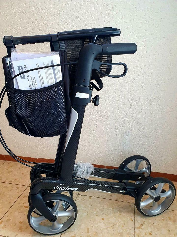 Testsieger Neuware Rollator Russka Vital Carbon Gehwagen in Stockach