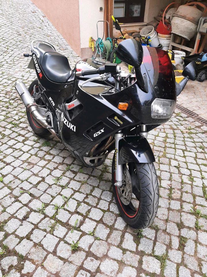Motorrad von Suzuki in Gierstädt