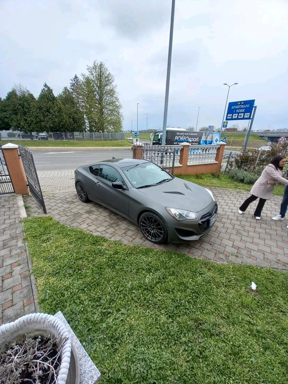 Abbildung des Autos Hyundai Genesis Coupe 2.…