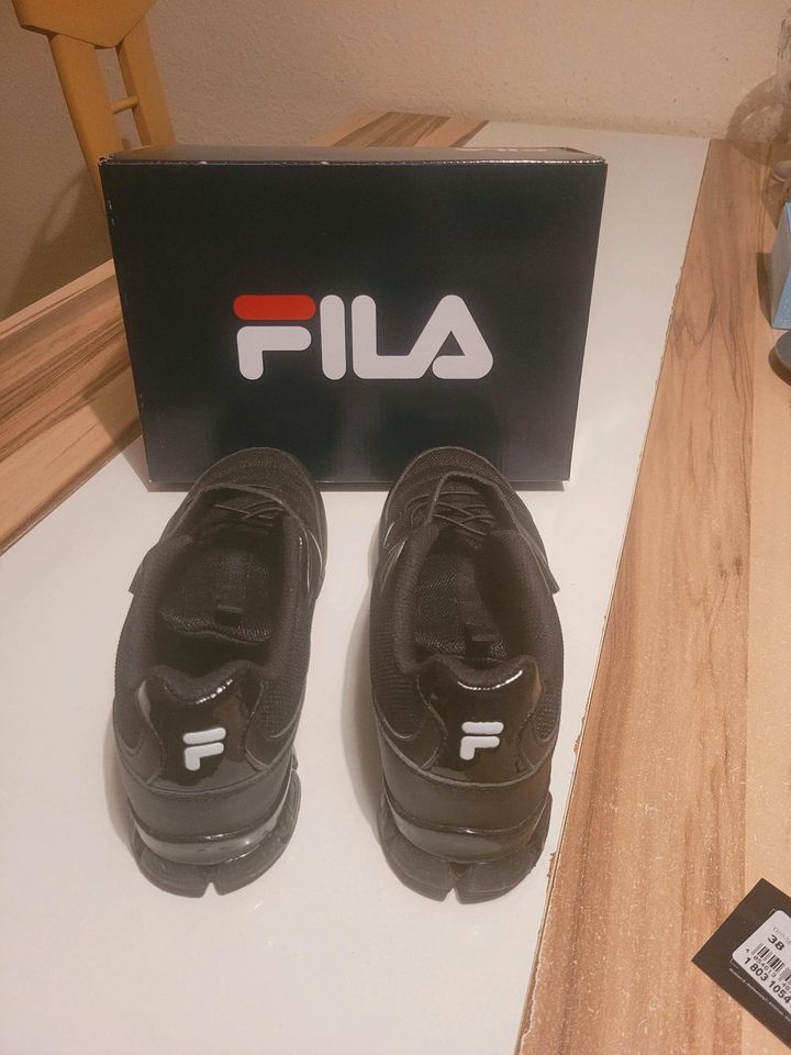 FILA FT8030 Schuhe schwarz Größe 38, Kommunion in Günzburg